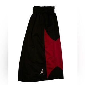 Jordan basket ball shorts. Men’s large. Embroidered Jordan logo